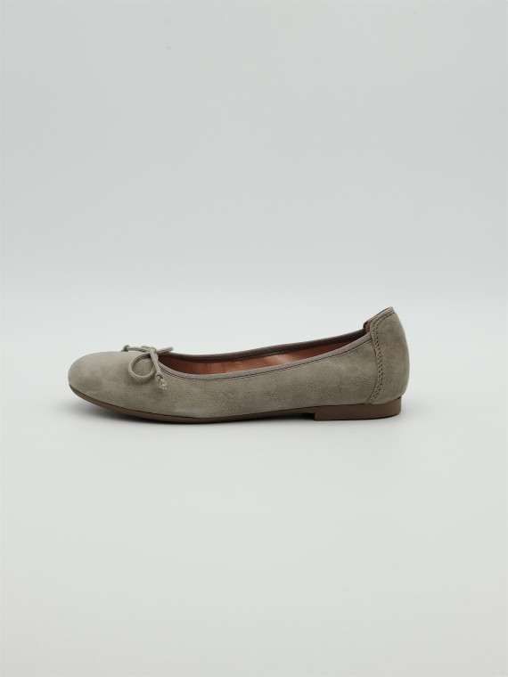 6006 an nubuck taupe