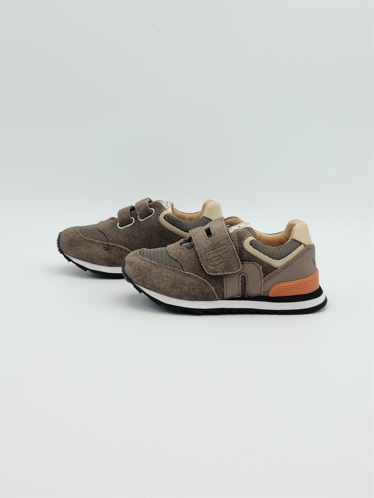44103 nubuck brown
