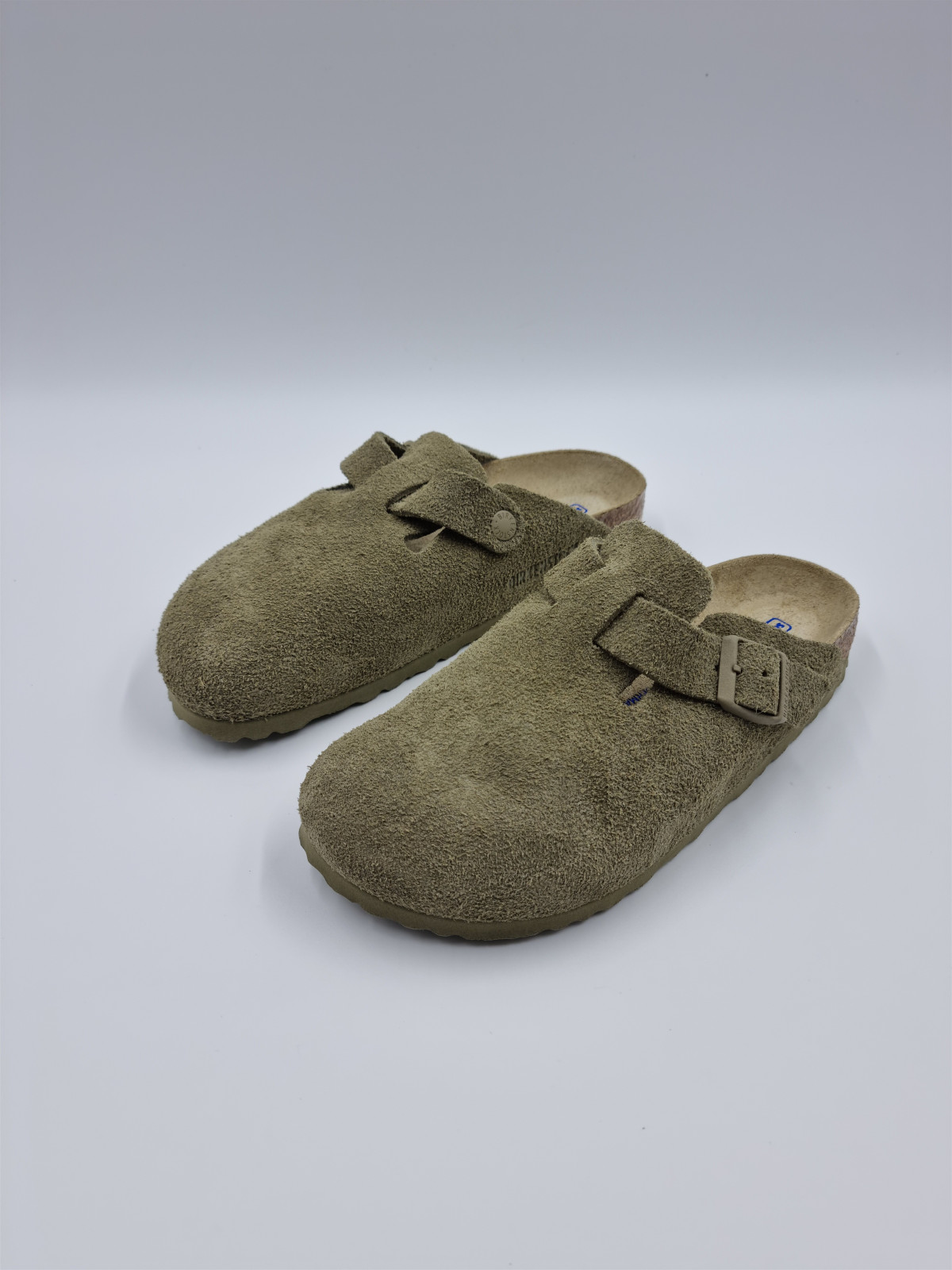 boston m nubuck kaki