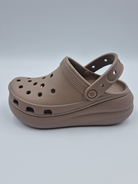 crush clog pu. latte cream