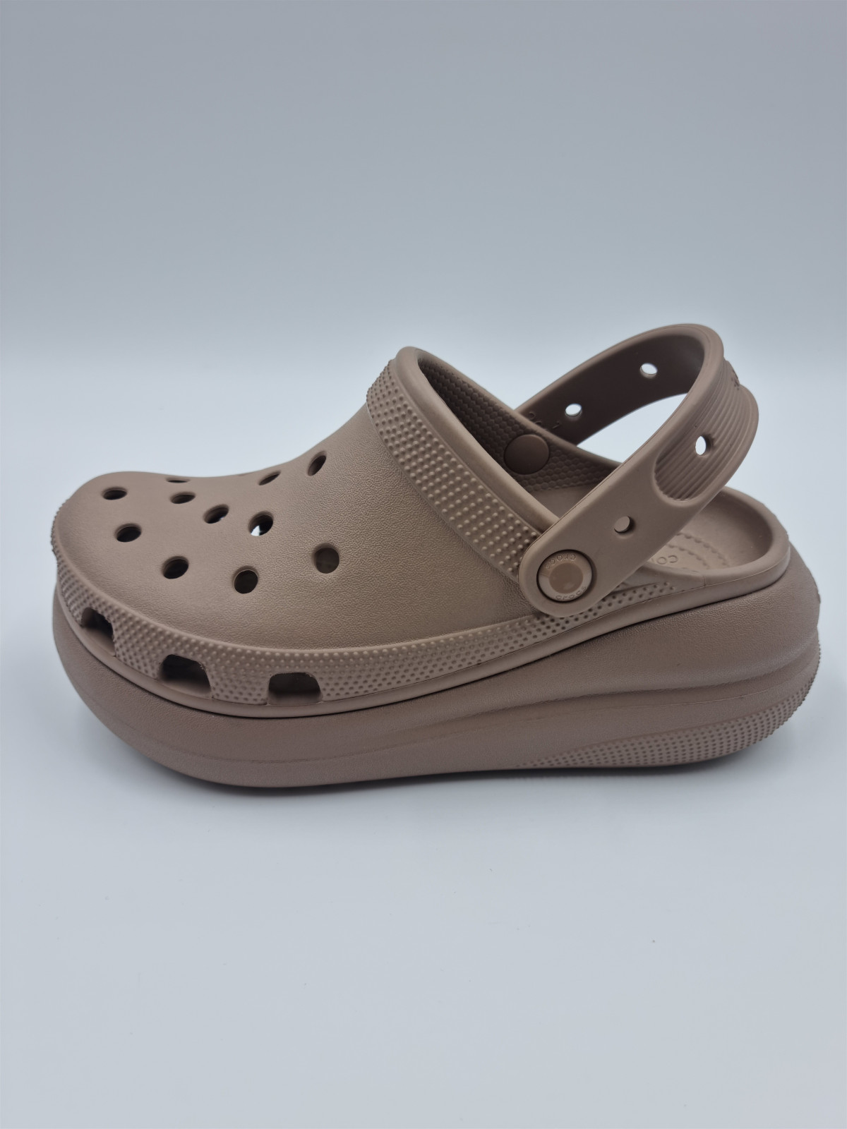 crush clog pu. latte cream