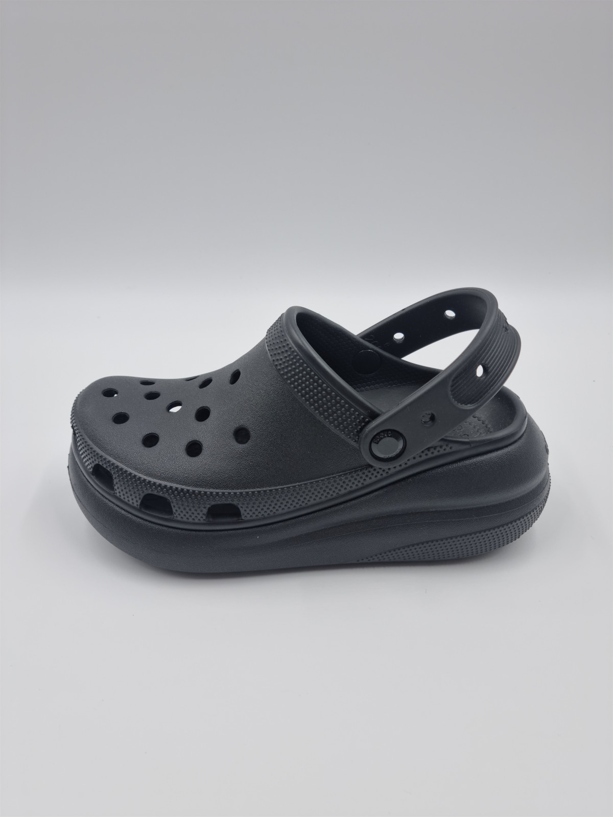 crush clog pu. black