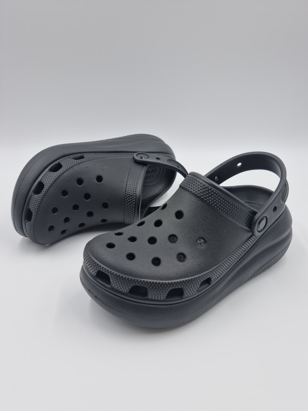 crush clog pu. black