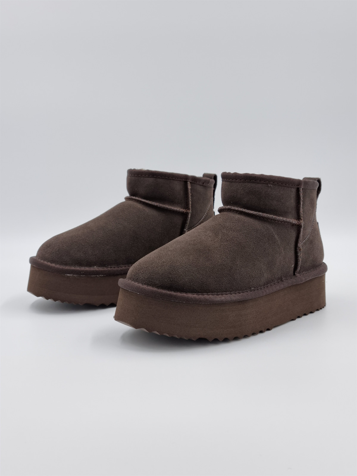 41209 nubuck marron