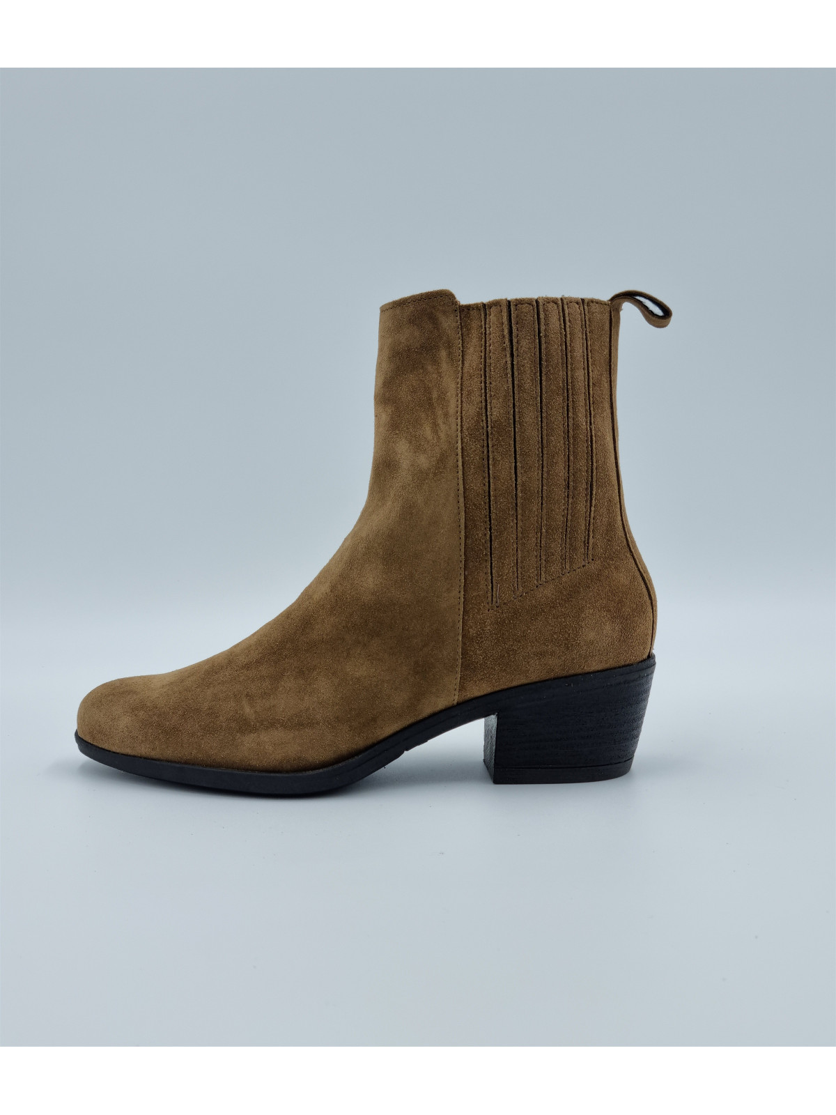 a1040se nubuck taupe