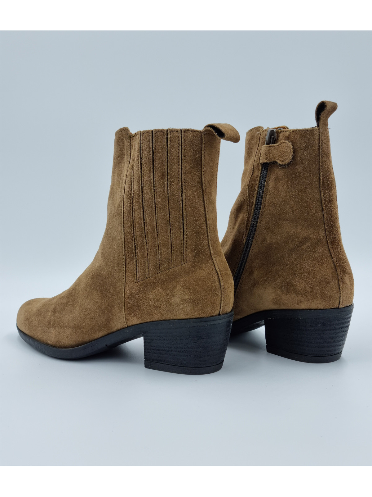 a1040se nubuck taupe