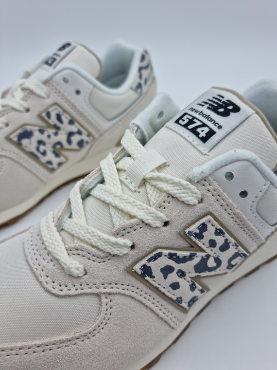 574. textile/nubuck beige