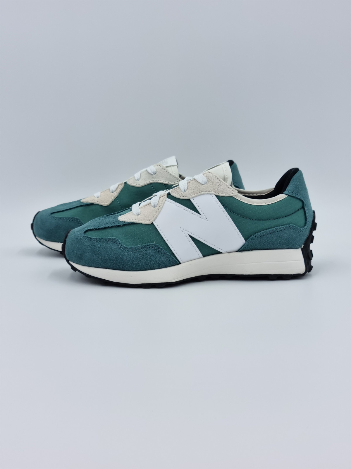 327 j nubuck/mesh vert