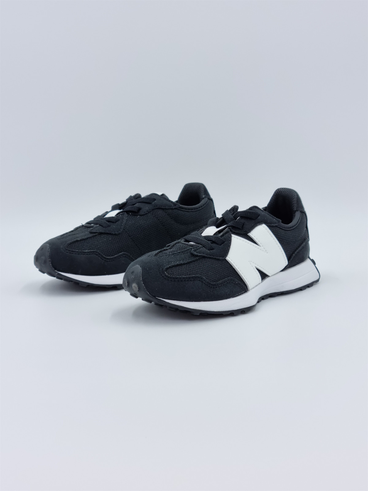 327 j nubuck/mesh noir