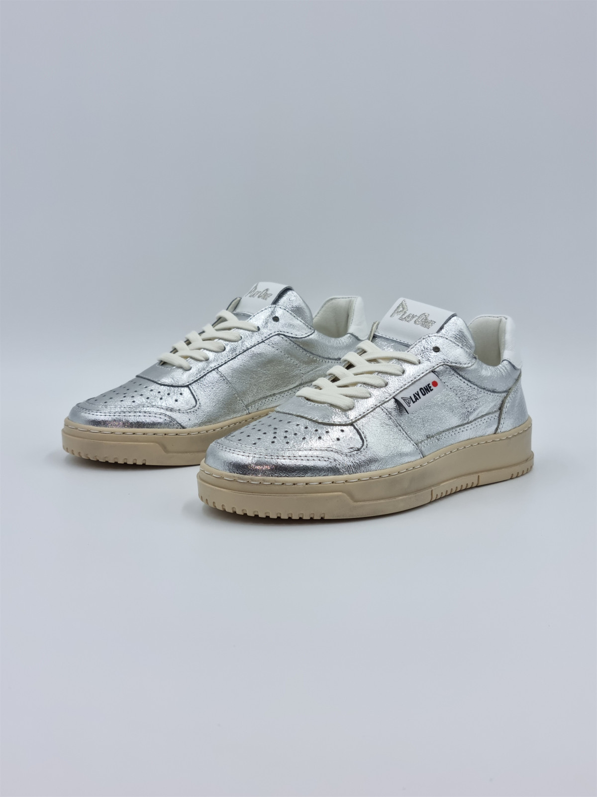 dubai v32 cuir argent