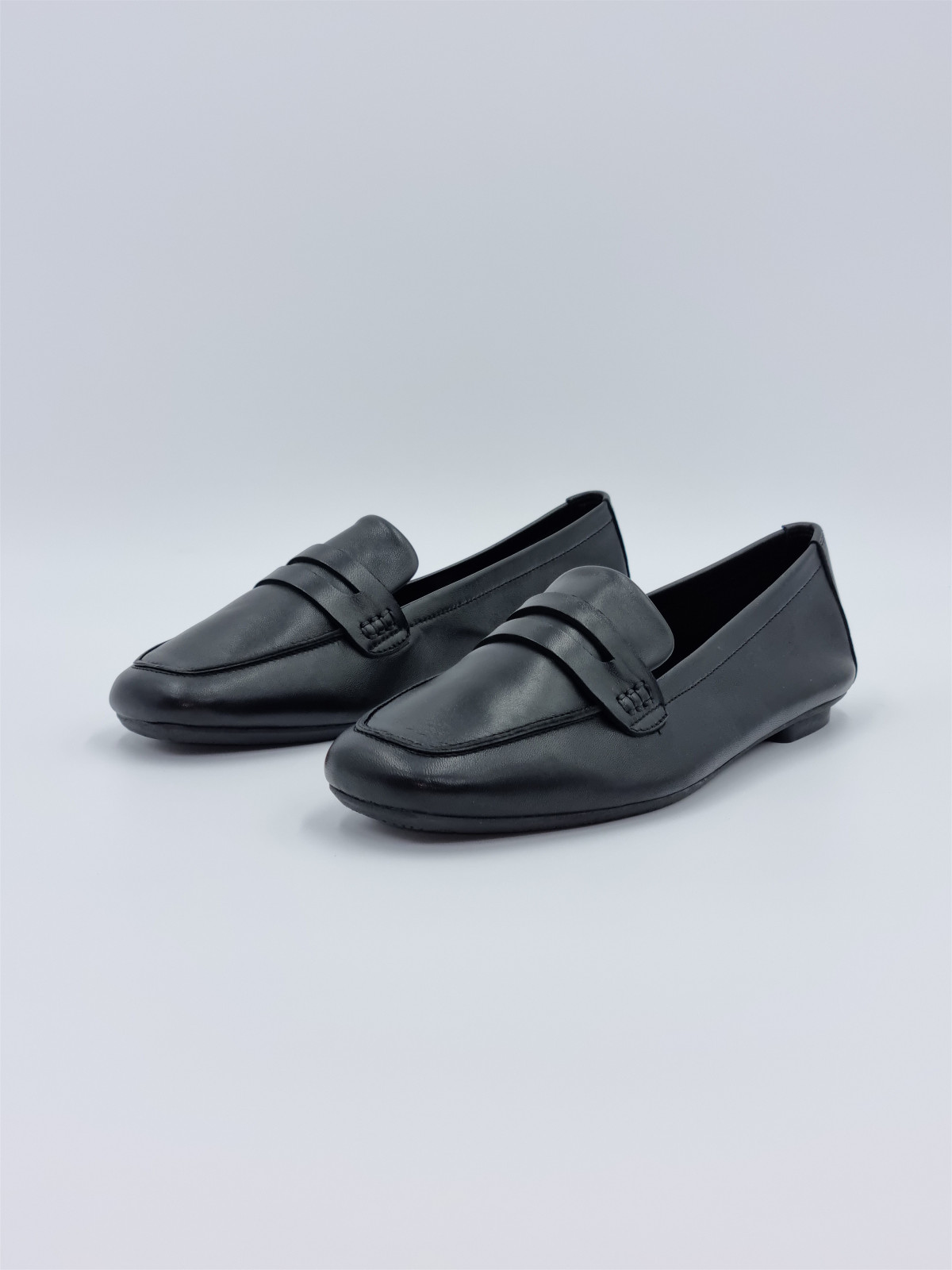 hema cuir noir