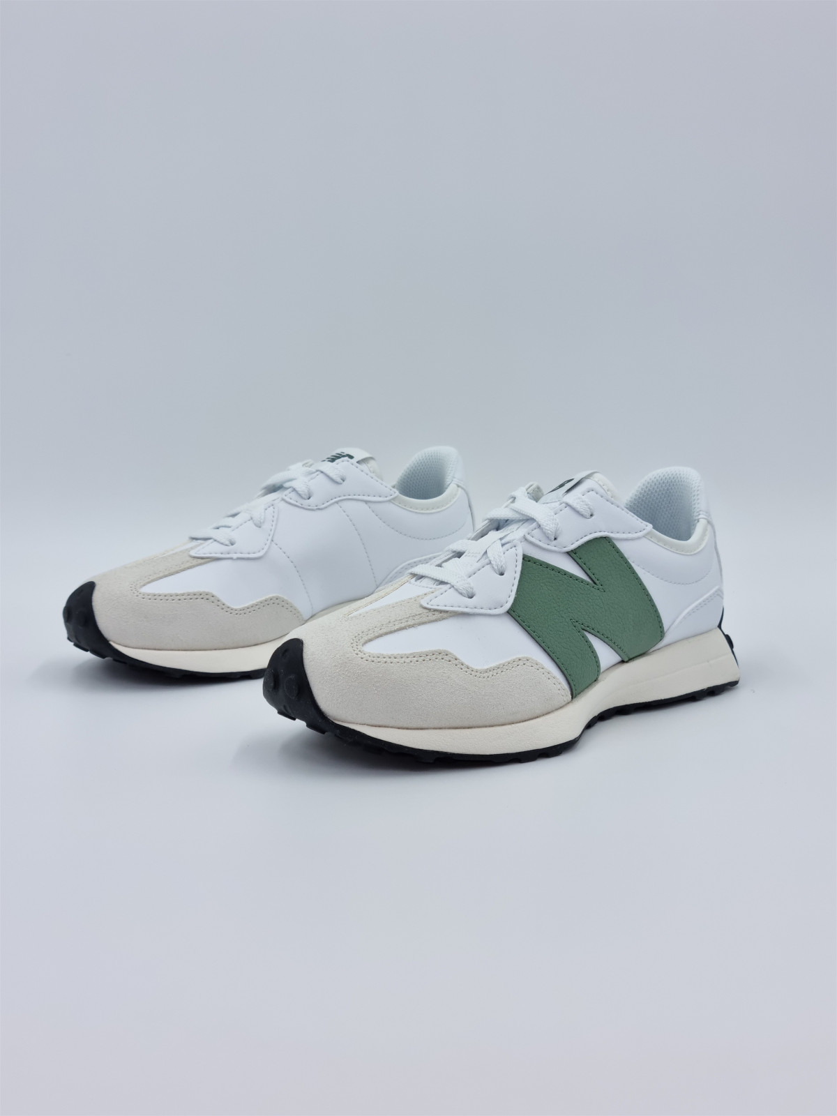 327 j nubuck/mesh blanc