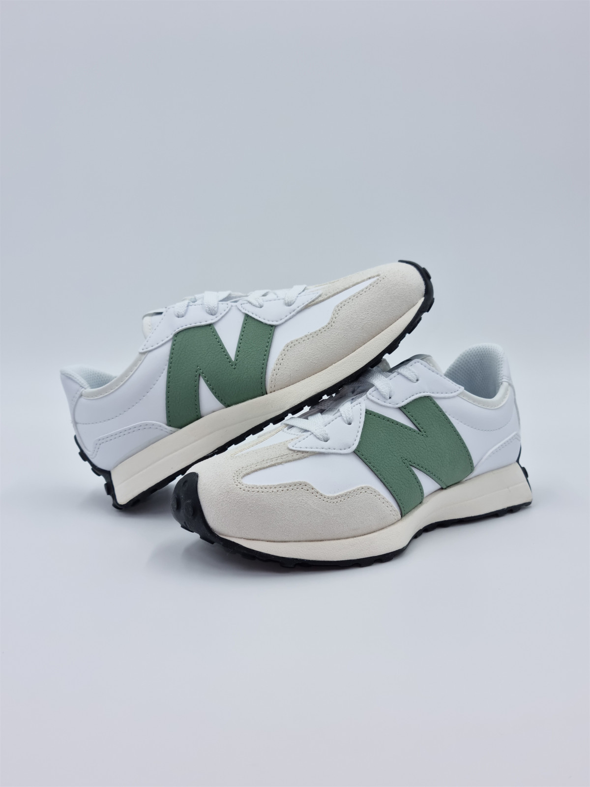 327 j nubuck/mesh blanc