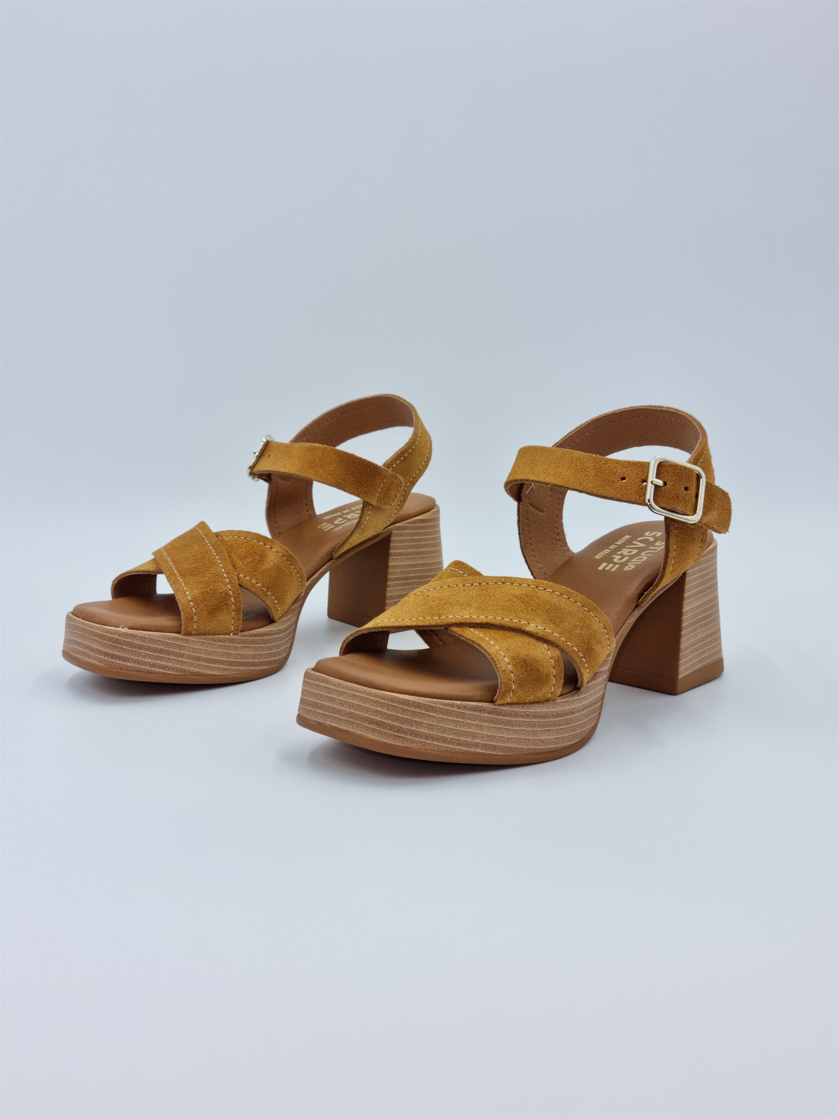 145761 cuir serraje setter