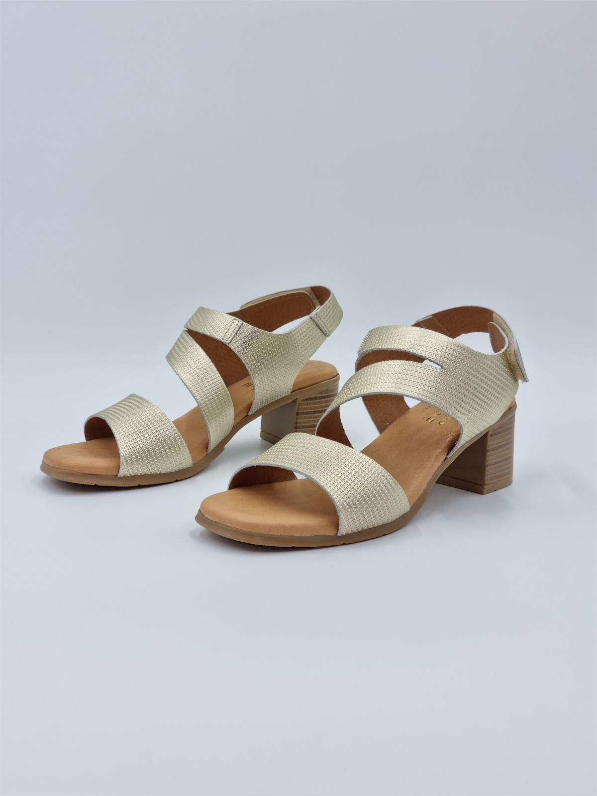 116034 cuir platine
