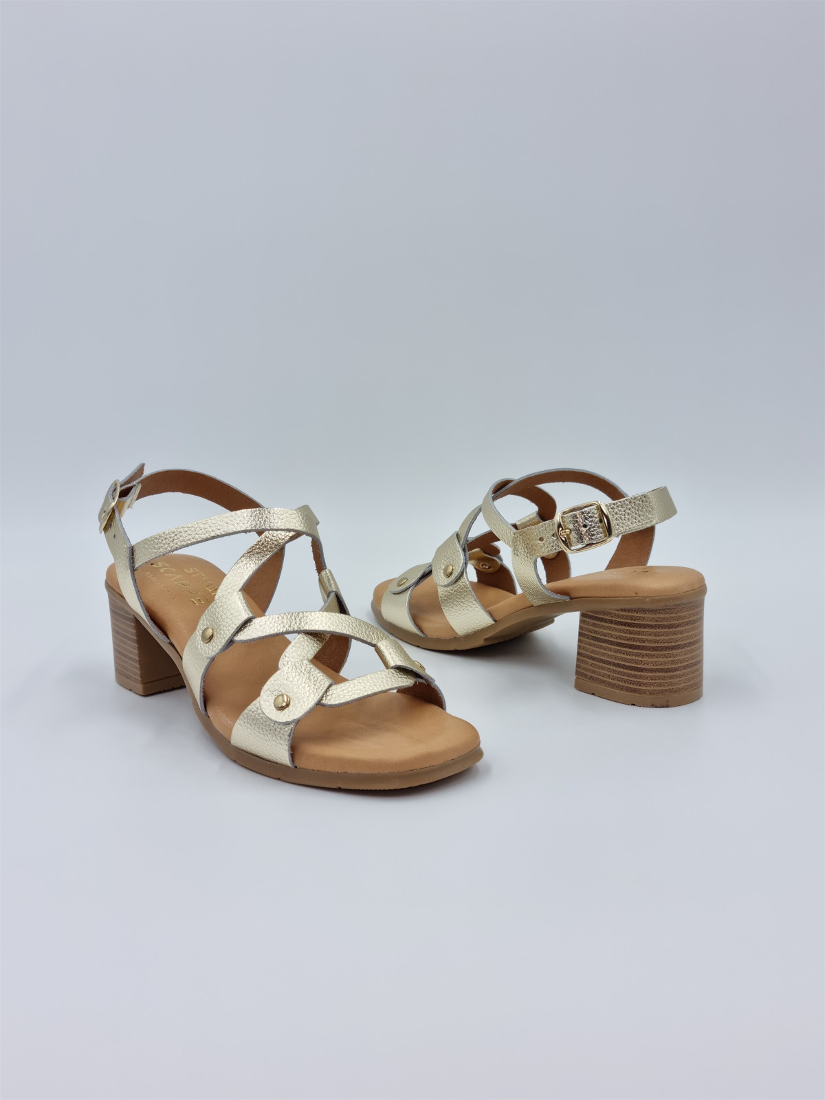 116418 cuir platine