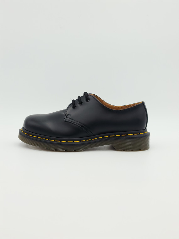 1461 smooth. noir polished smooth