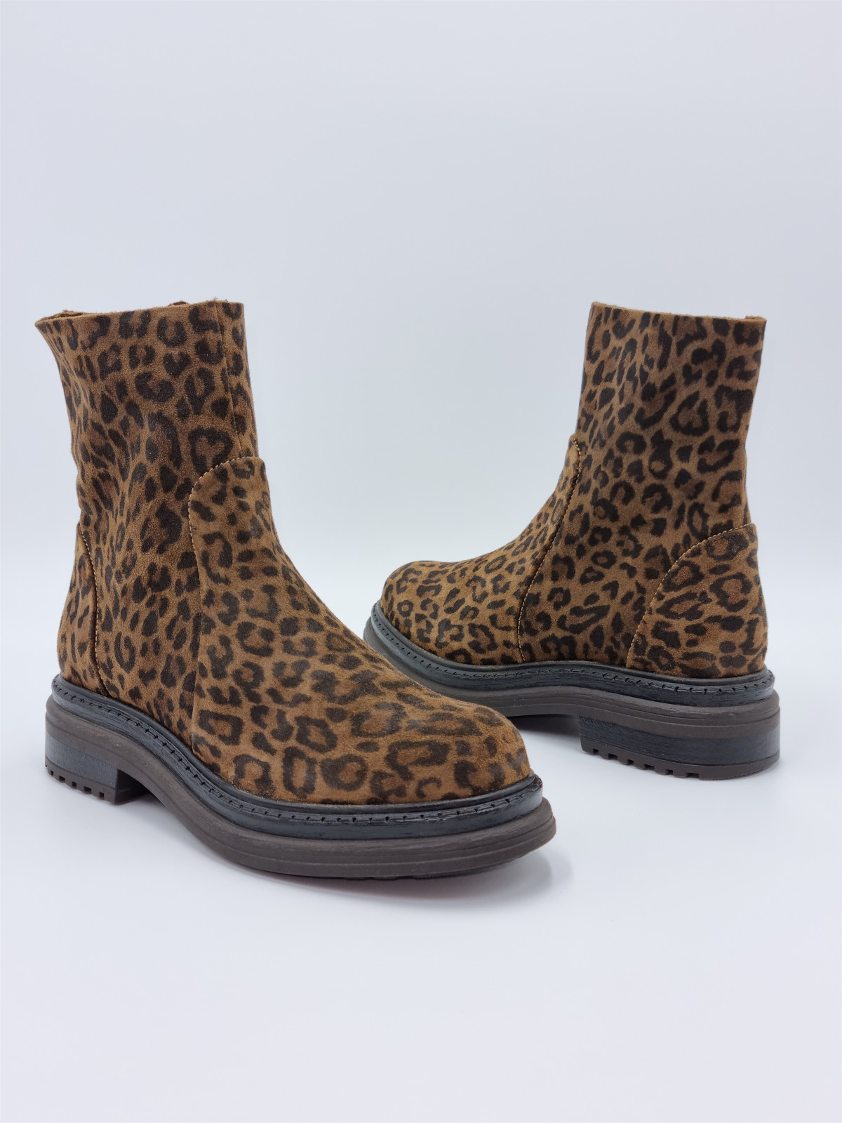 flynt velours camel leo