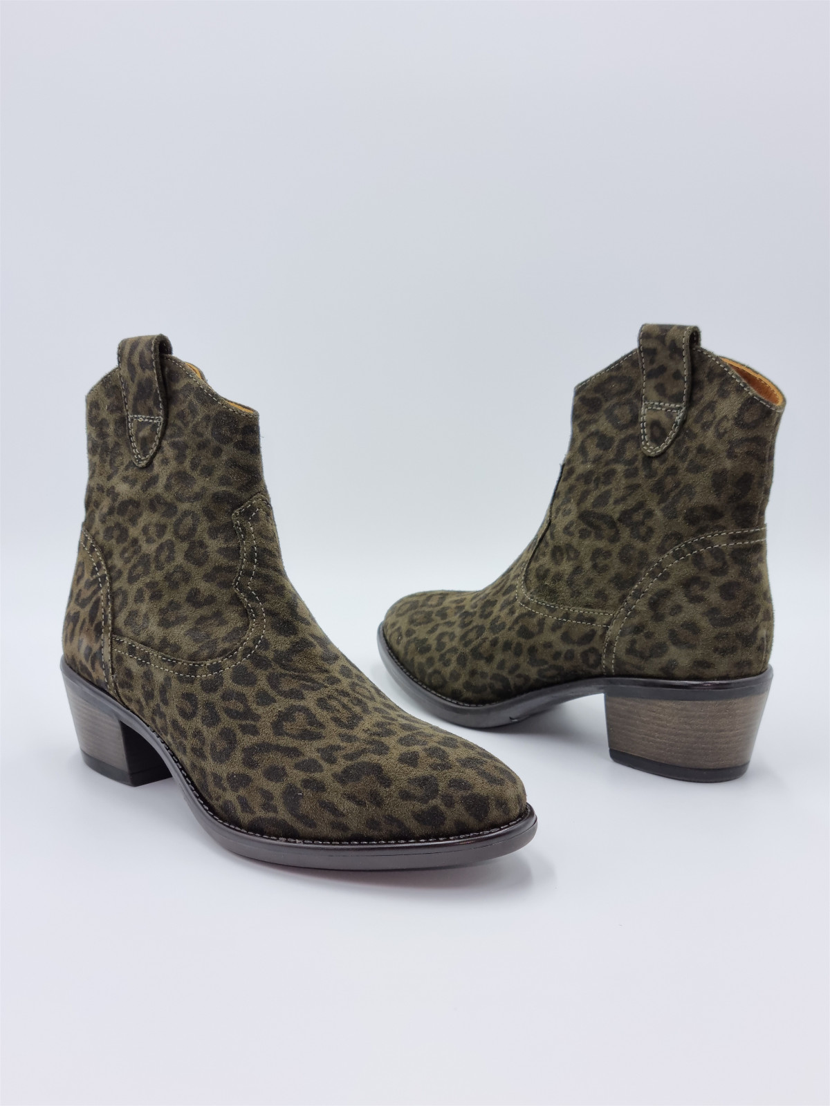 bulitt velours kaki leo