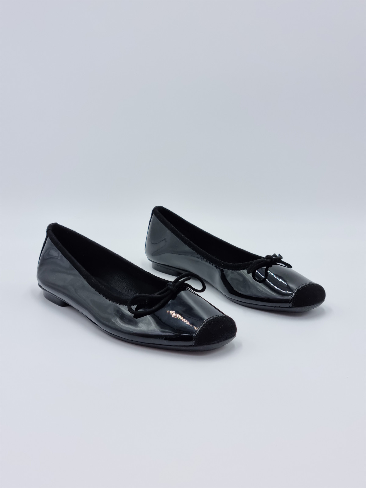 harmony. vernis/cuir velours noir