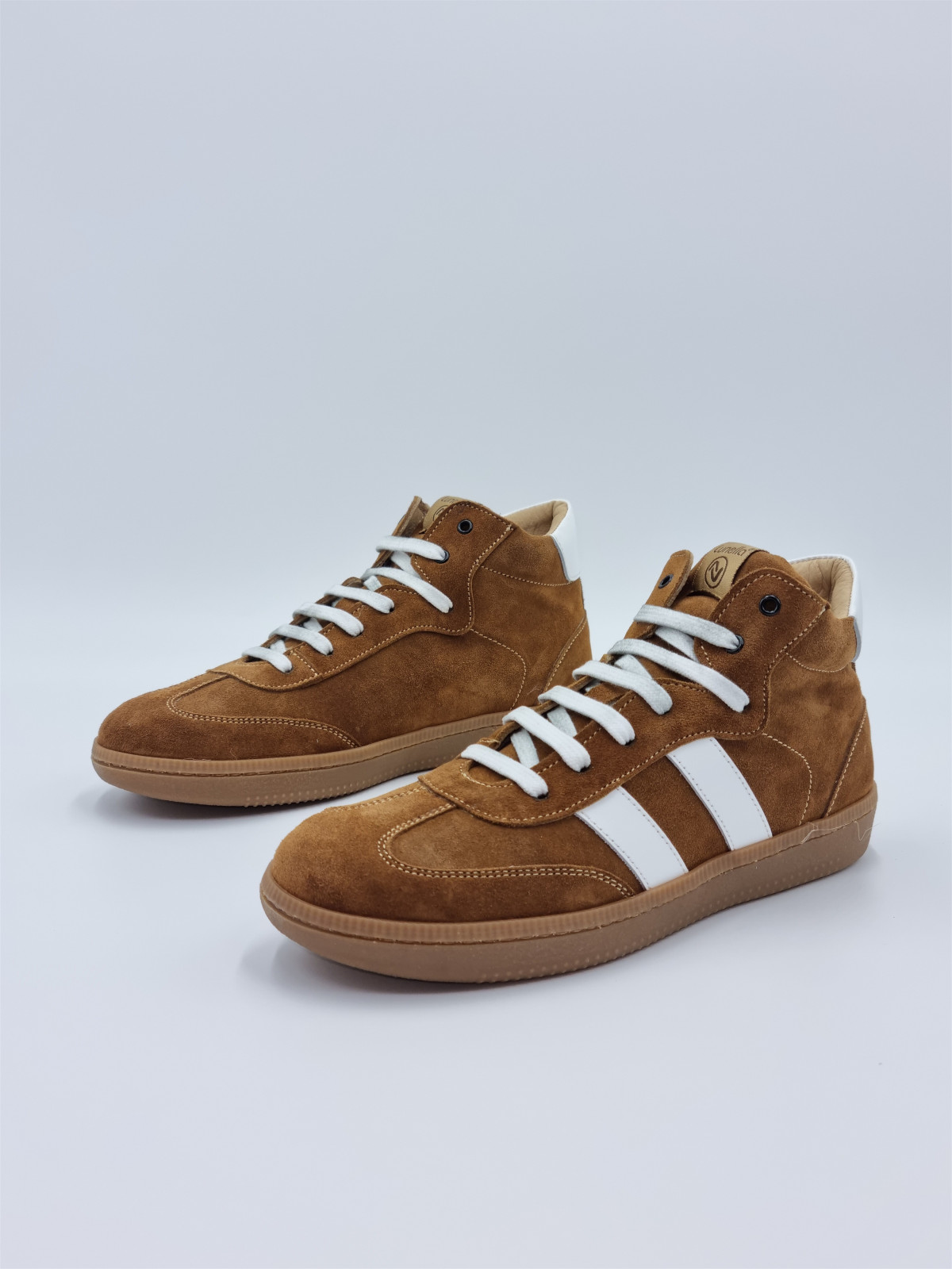 25357 lace velours cognac