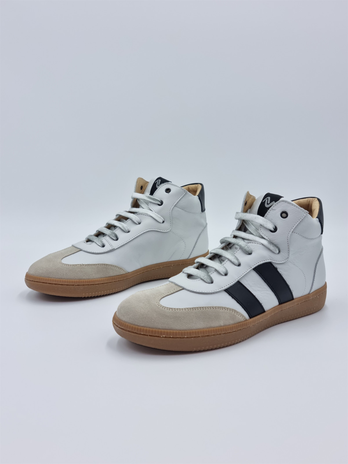 25357 lace cuir glace