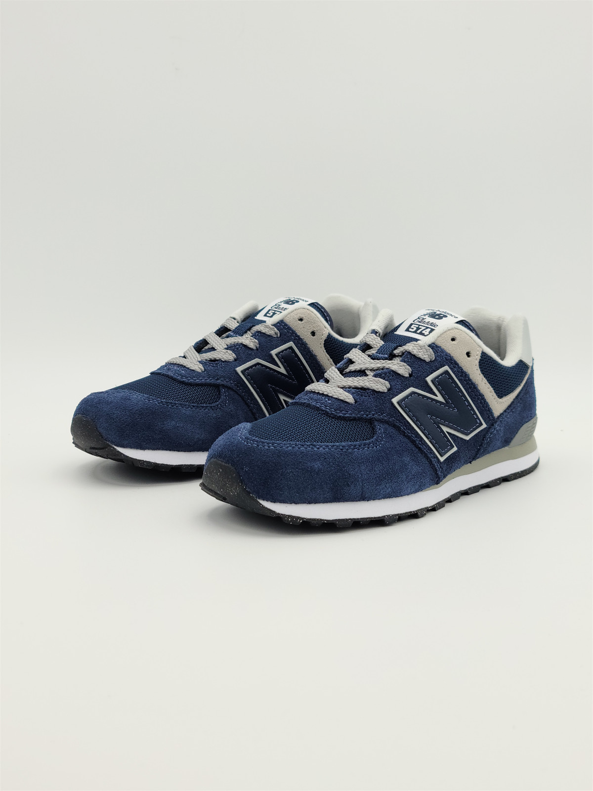 574 j nubuck/mesh marine