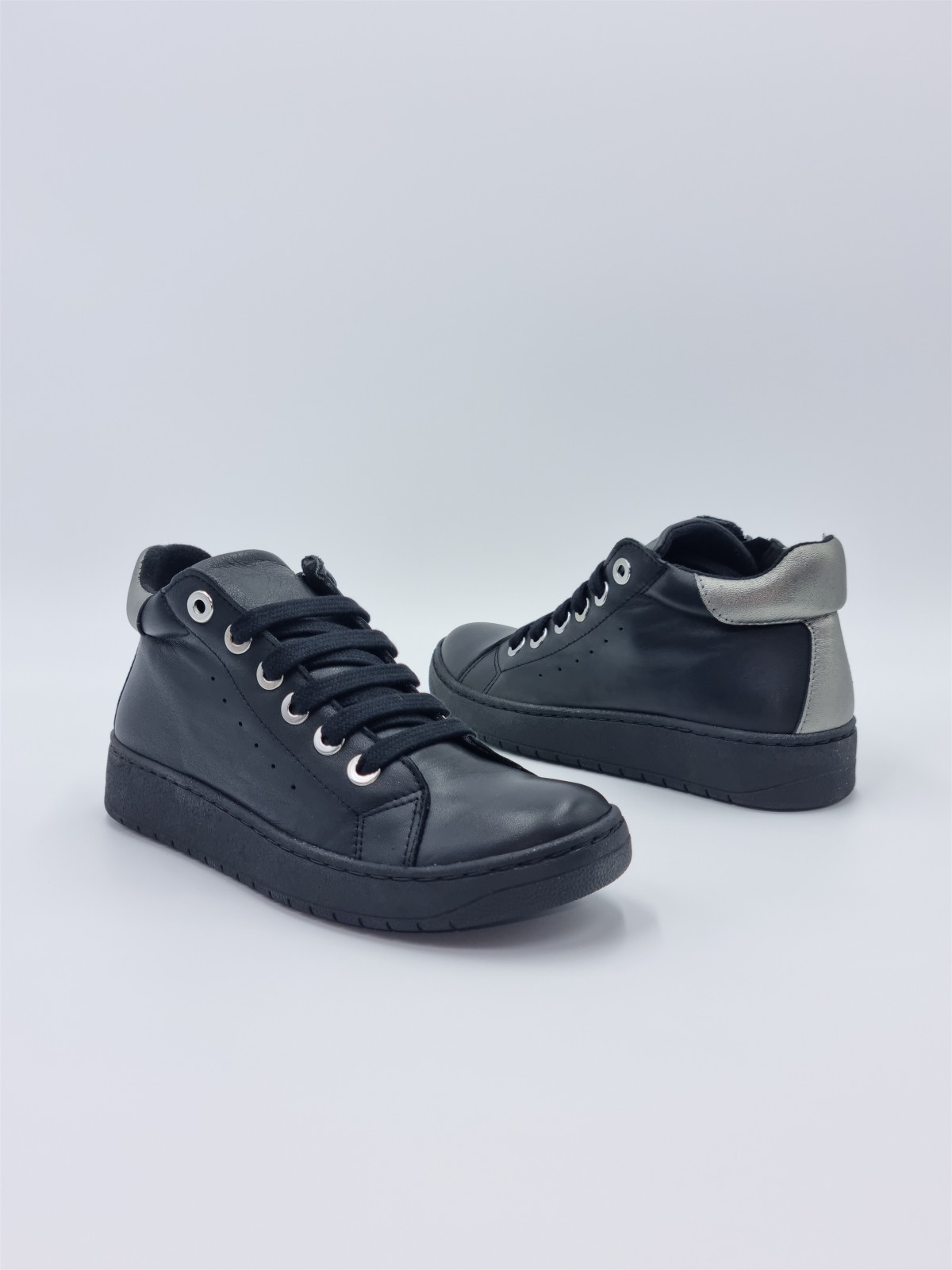 7335 cuir noir