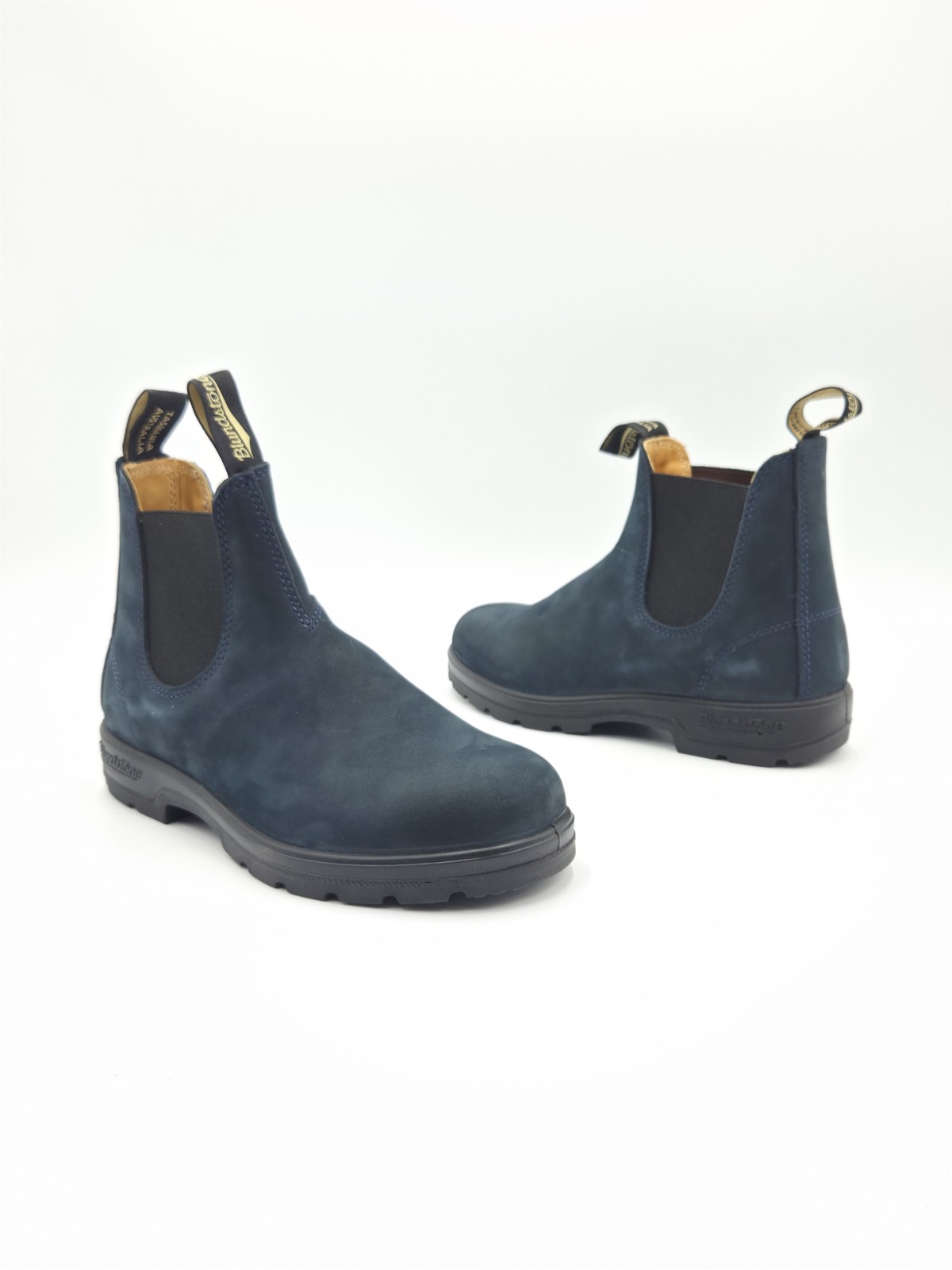 classic chelsea boot nubuck navy