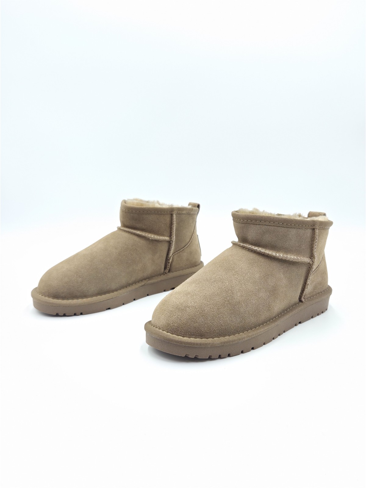 41201 nubuck taupe