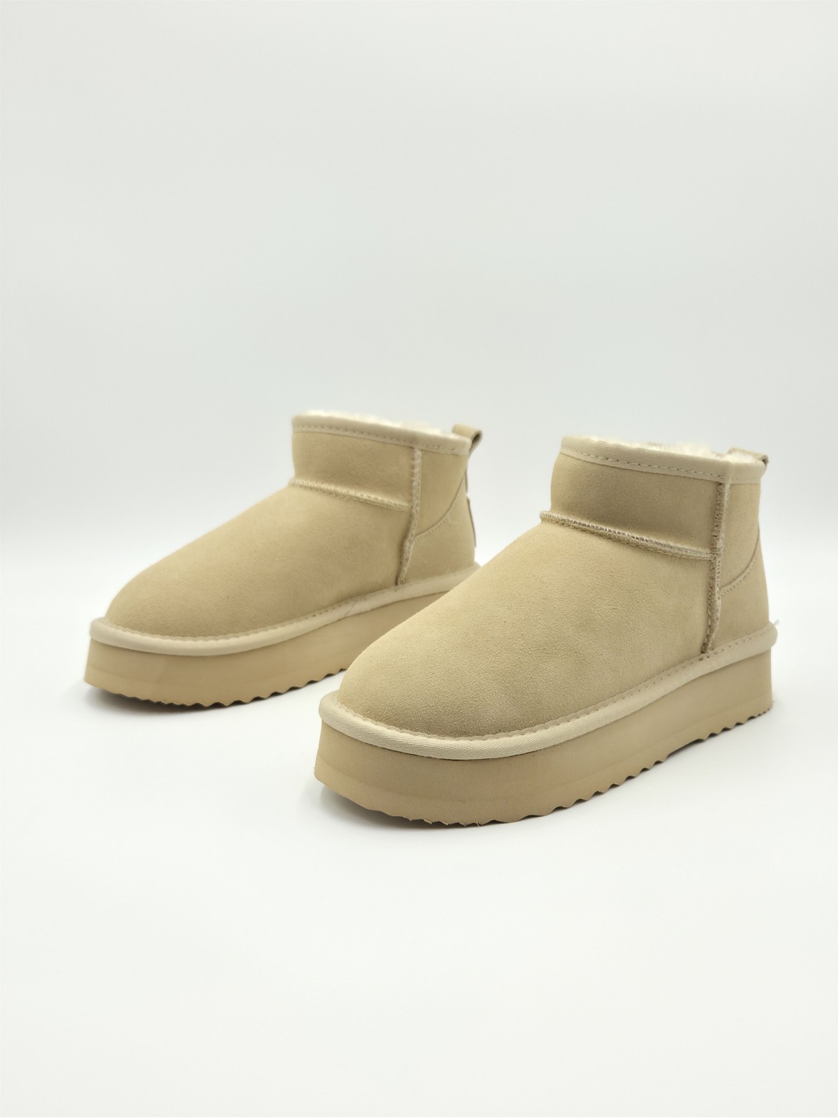 41209 nubuck beige