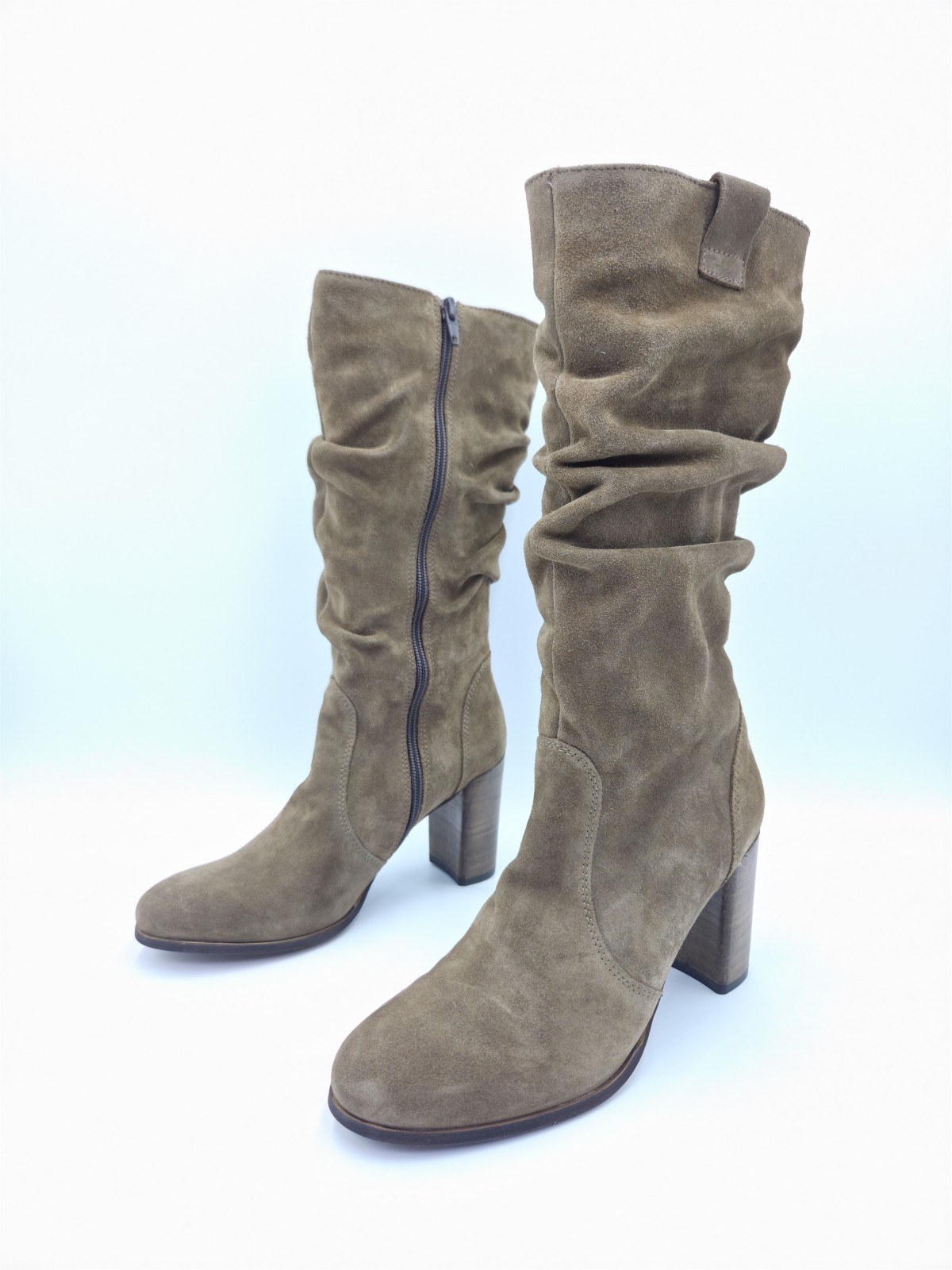 isen velours noisette