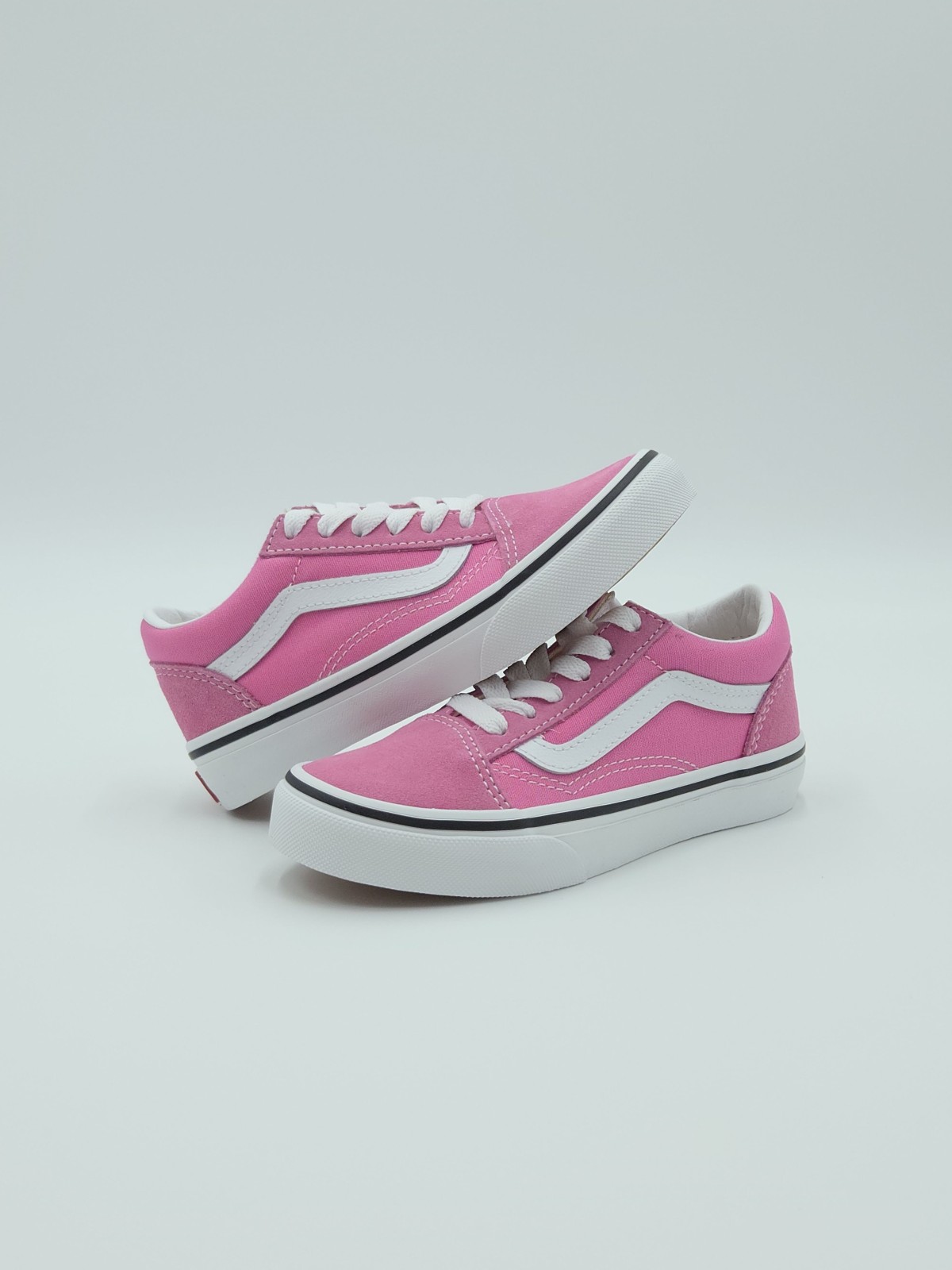 old skool. nubuck/textile color theory pink fizz