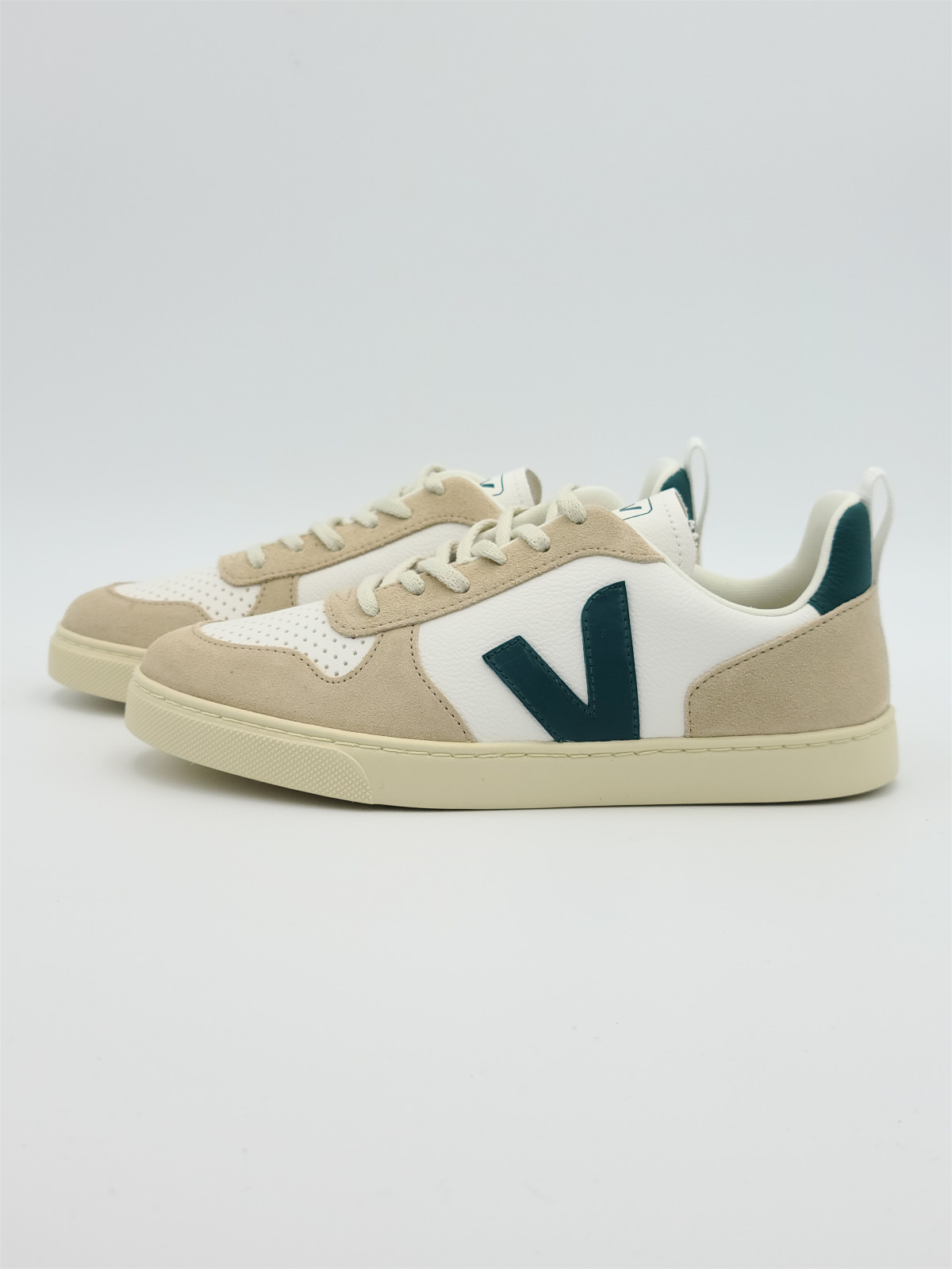 v-10 l textile extra-white_fury_almond