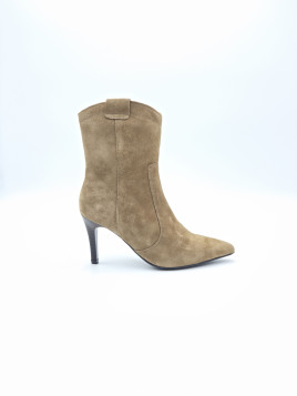 6106 nubuck taupe
