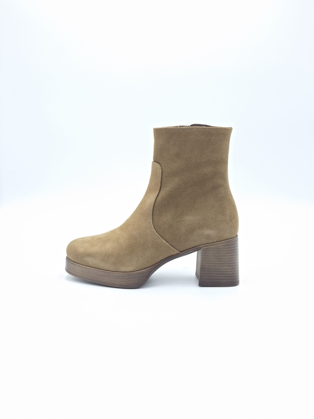 6911 nubuck taupe