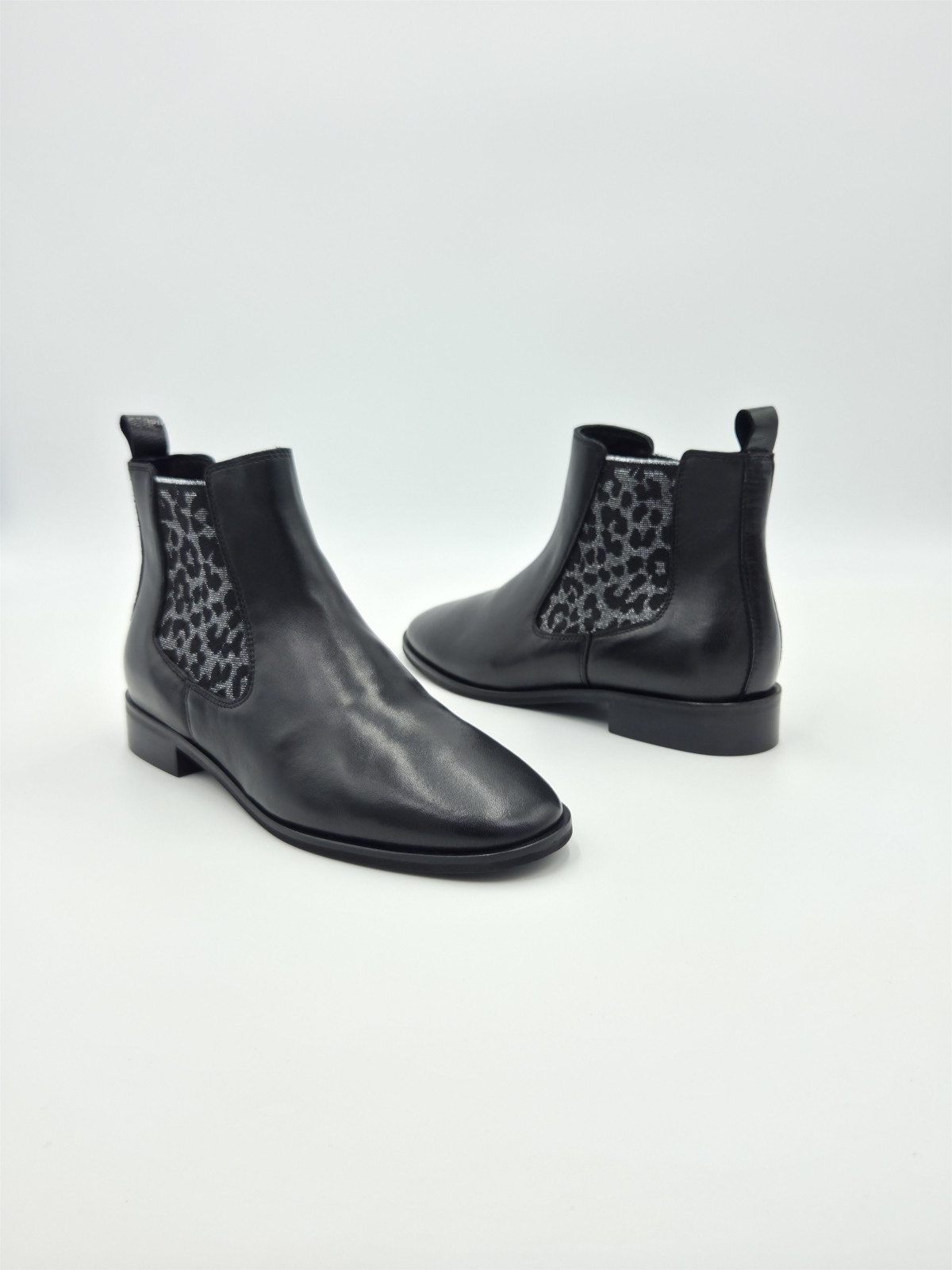 zellie fancy leo cuir noir